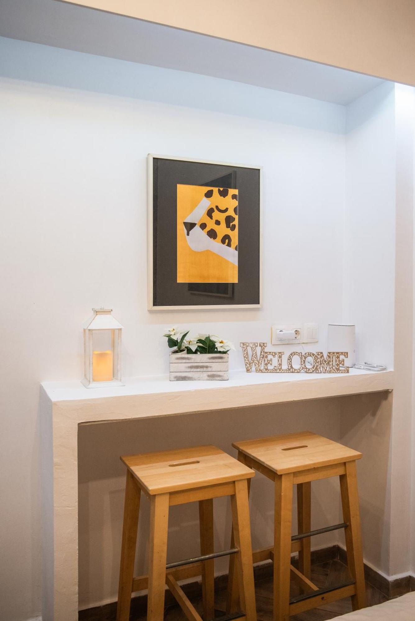 Cozy Apartment-steps From The Centre * Athens